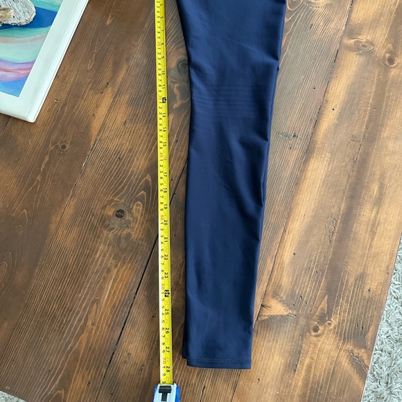 Alo Yoga Navy Airlift leggings - Picture 5 of 5